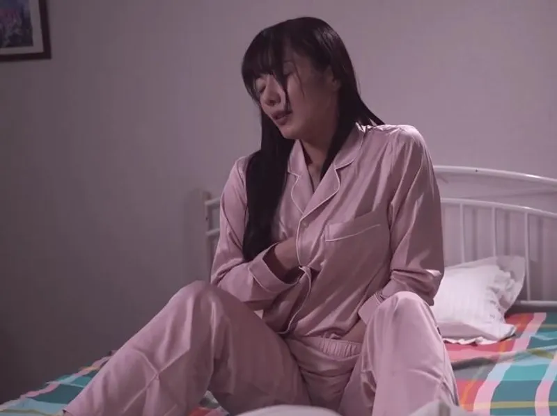 Tự sướng hàng đêm vì chồng yêu bỏ bê, vợ yêu quyết định tìm đến ứng dụng hèn hò