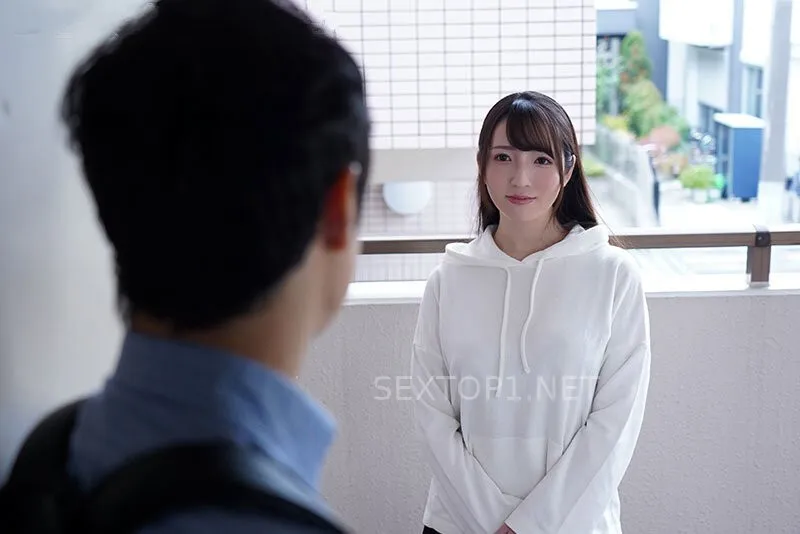 Cậu sinh viên đại học may mắn và cô hàng xóm cạnh bên đầy cuốn hút dù đã có chồng